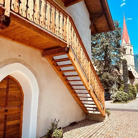 Breitenberg Apartment Lana
